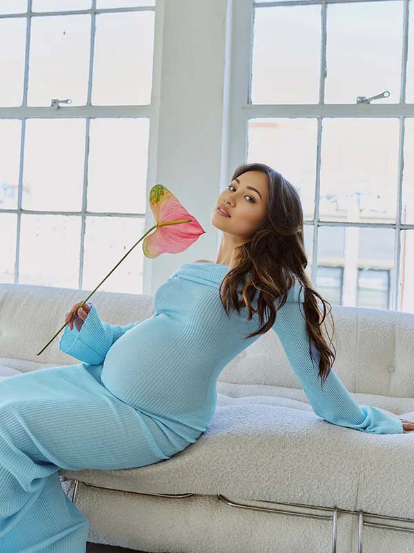 Mumsmode Zwangerchaps Maxi Fotoshoot Jurken Gekreukt Flare Mouw Boot Nek Lichtblauw