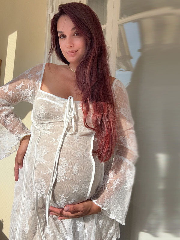 Mumsmode Zwangerchaps Korte Fotoshoot Jurk Elegant Kanten Ruches Rugloos Flare Mouw Wit