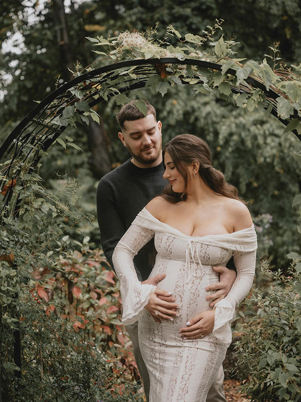 Mumsmode Witte Off Shoulder Kanten Bandeau Jurk Strikdetail Voorkant Zeemeermin Bandage Maxi Zwangerschapsjurk Fotoshoot Uitgaan