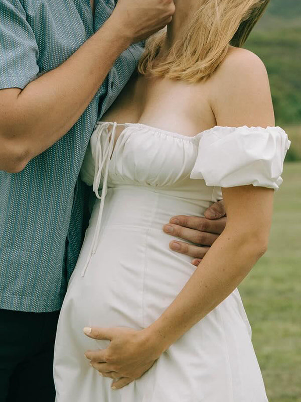 Mumsmode Zwangerchaps Maxi Fotoshoot Jurk Elegant Zijsplit Boot Nek Pofmouw Wit