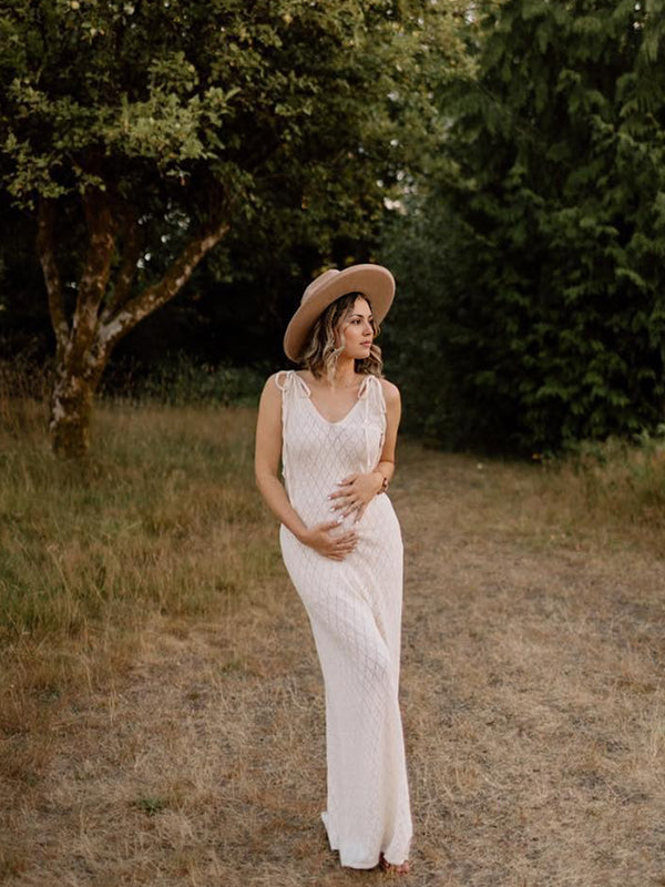 Mumsmode Zwangerschaps Maxi Fotoshoot Jurk Boheems Gebreide Spaghetti Vlinderdas Beige