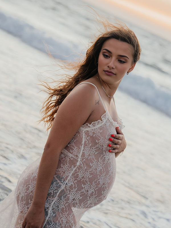 Mumsmode Zwangerschaps Maxi Fotoshoot Jurk Chique Kanten Transparant Ruches Spaghetti