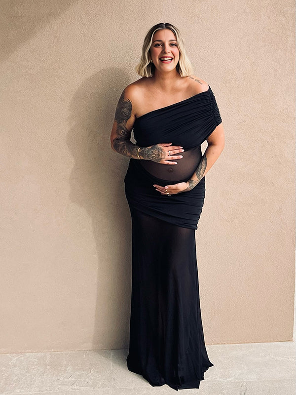 Mumsmode Zwangerschaps Maxi Fotoshoot Jurk Chique Tule Transparant Een Open Schouder Gedrapeerd