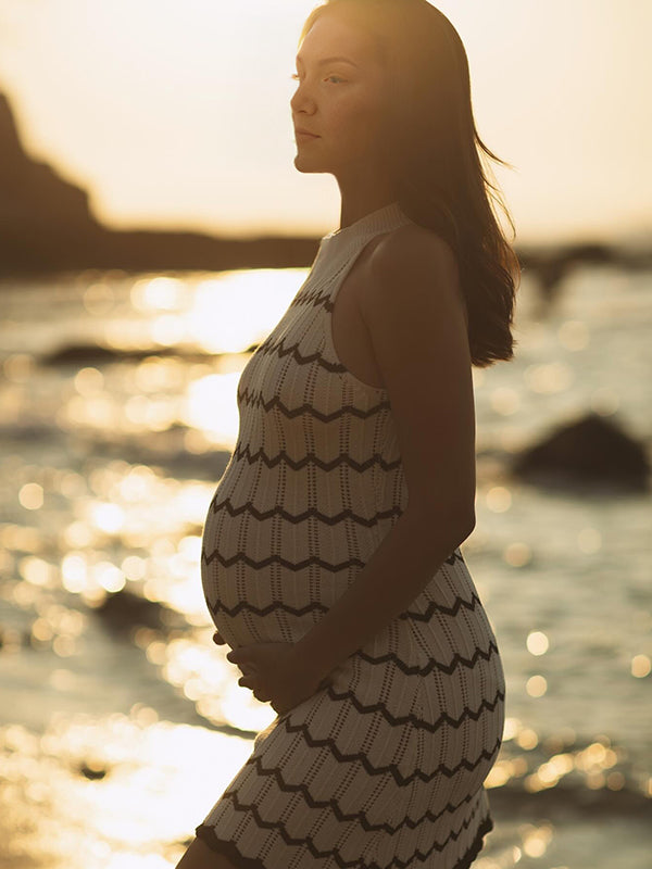 Mumsmode Zwangerchaps Korte Fotoshoot Jurk Elegant Gestreept Breien Halternek Wit