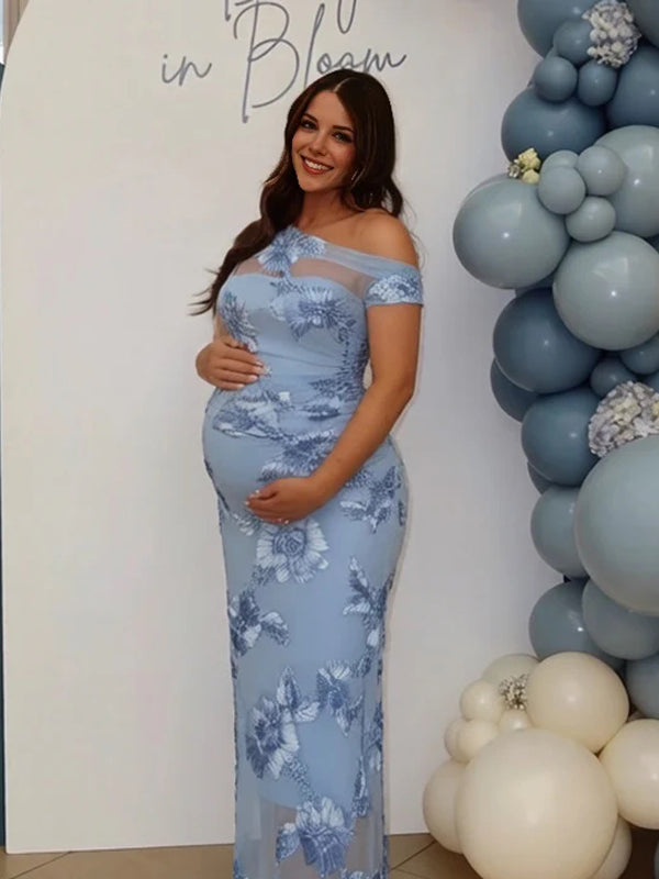 Blauwe Off-Shoulder Maxi Zwangerschapsjurk Bloemenborduursel Aansluitend Model