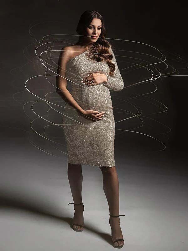 Mumsmode Zwangerchaps Korte Fotoshoot Elegant Jurken Pailletten Een Open Schouder Abrikoos